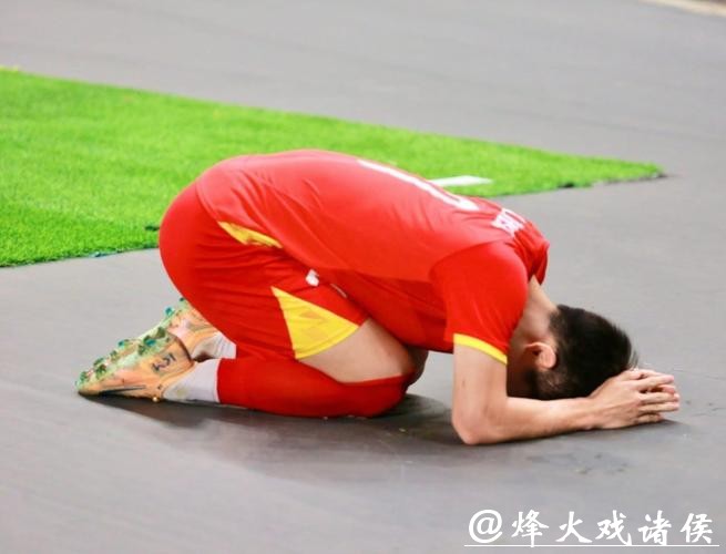 越南核心赛前挑衅：要进你们3球 U23国足队长3-0后回击：你说话啊